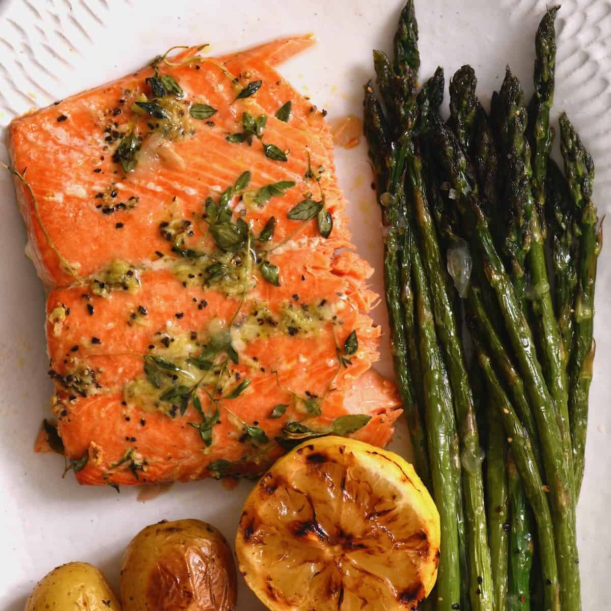 How to Reheat Cooked Salmon: Tips for Retaining Moisture and Flavor